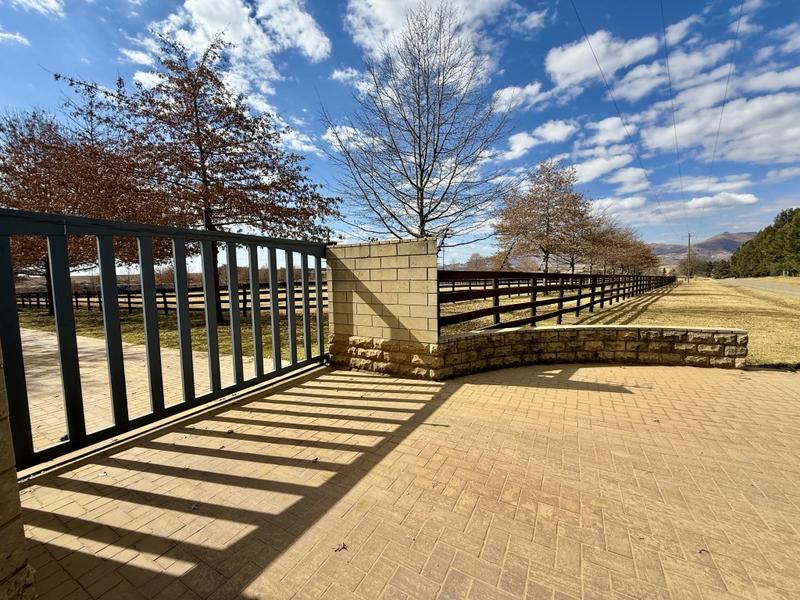 5 Bedroom Property for Sale in Clarens Free State